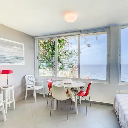 Apartment Elegante Con Vista Directa Al Mar